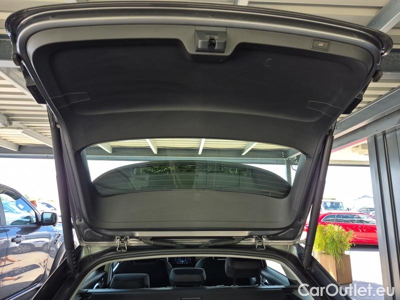  Skoda  Octavia  Lim. (NX3)(2020) Oct.Combi 2.0TDI 110 Style AT #3
