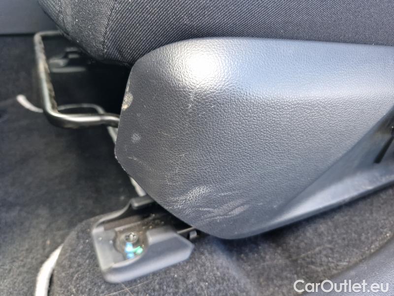  Toyota  RAV4  2019  2.5 Hybrid Comfort 4WD AT #9