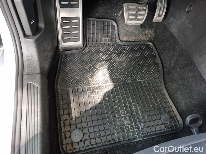  Volkswagen  Golf  VIII Variant (CG5) 2020 Var.2.0TDI 147 ALL 4x4 AT #10