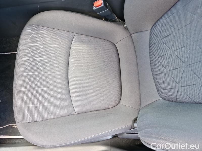  Toyota  RAV4  2019  2.5 Hybrid Comfort 4WD AT #6