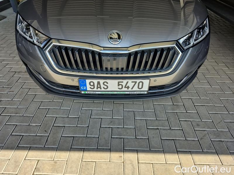  Skoda  Octavia  Lim. (NX3)(2020) Oct.Combi 2.0TDI 110 Style AT #6