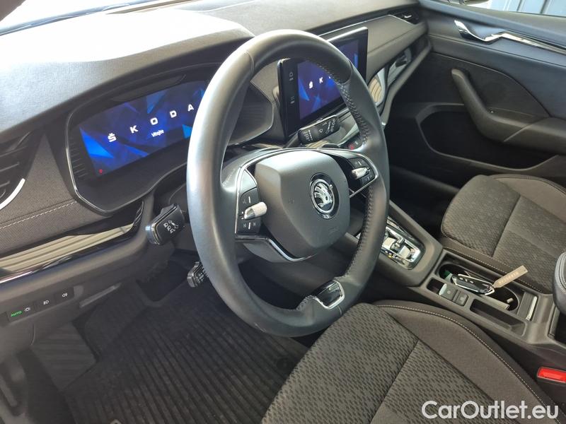 Skoda  Octavia  Lim. (NX3)(2020) Oct.Combi 2.0TDI 110 Style AT #11
