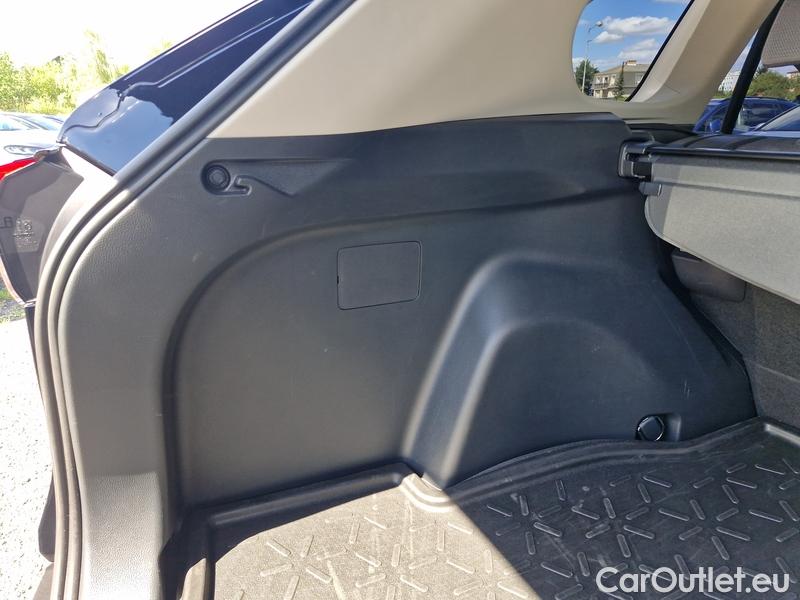  Toyota  RAV4  2019  2.5 Hybrid Comfort 4WD AT #9