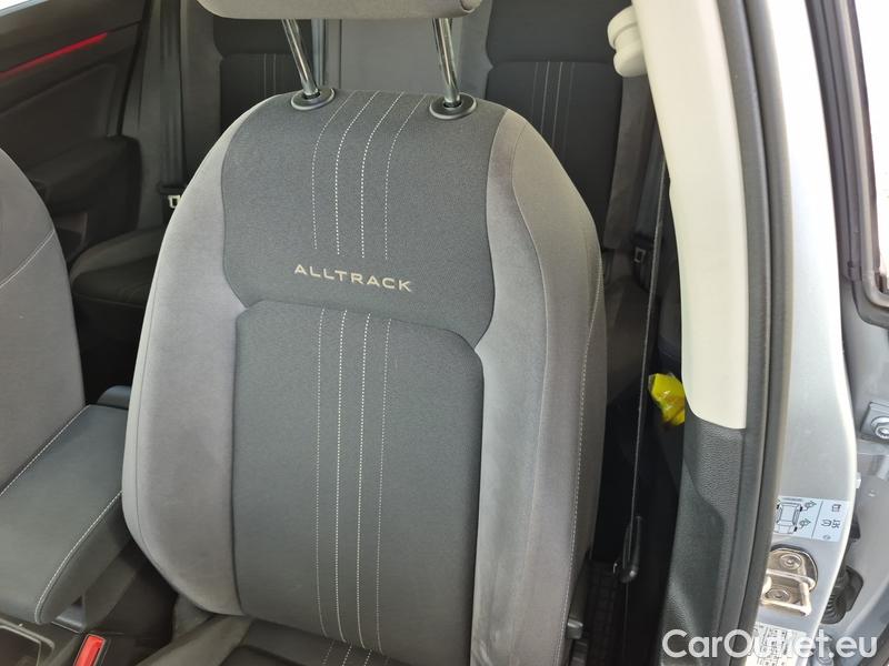  Volkswagen  Golf  VIII Variant (CG5) 2020 Var.2.0TDI 147 ALL 4x4 AT #8