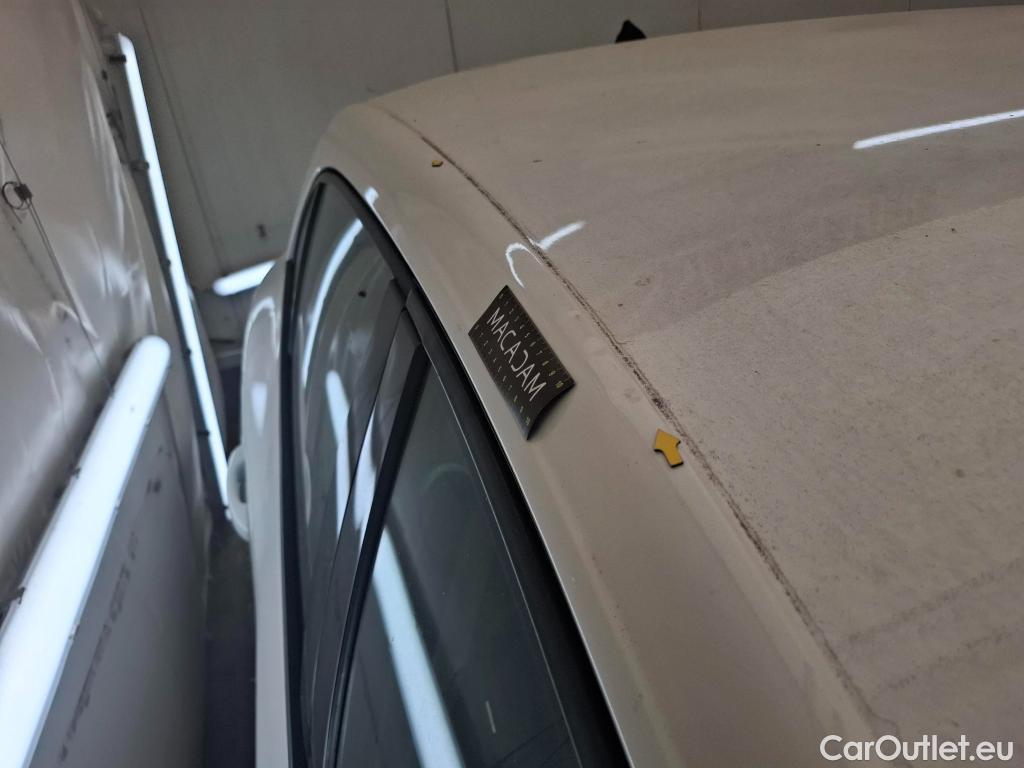  Renault  Megane  IV Berline 5pt. Société Air Nav 1.5 dCi 90CV BVM6 E6 #27