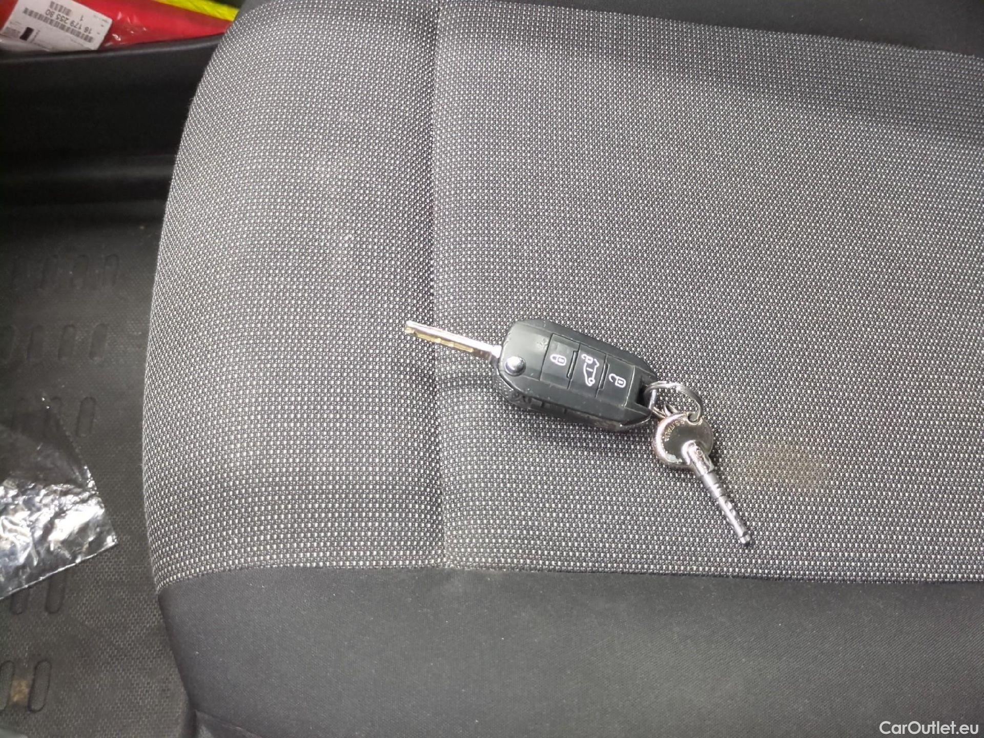 Citroen  Berlingo  Fourgon Club M 650 1.5 BlueHDi 100CV BVM6 E6d #1