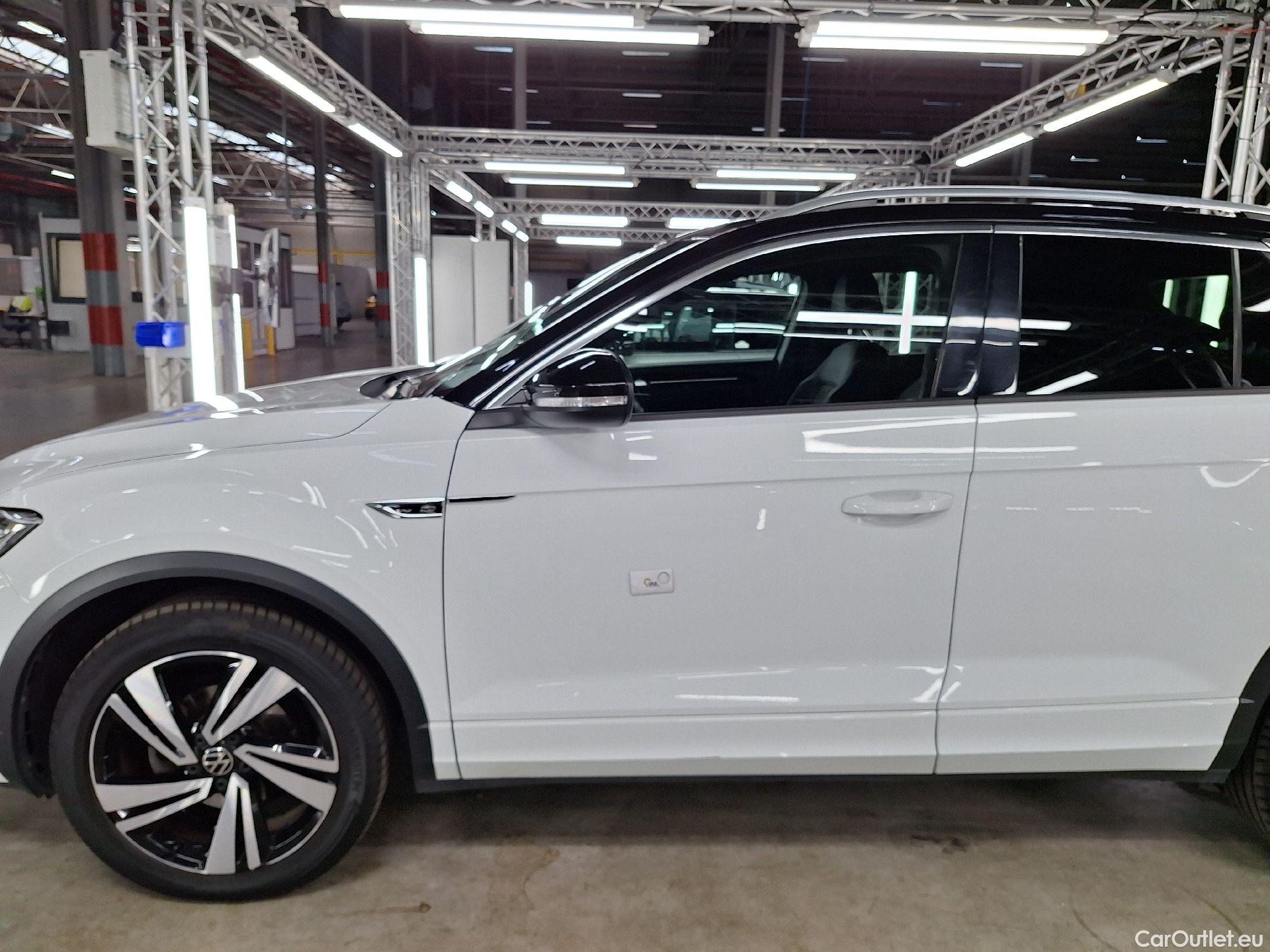  Volkswagen  T-ROC VW,  FL'22, Volkswagen  1.5 TSI R-Line Business DSG 5d #29