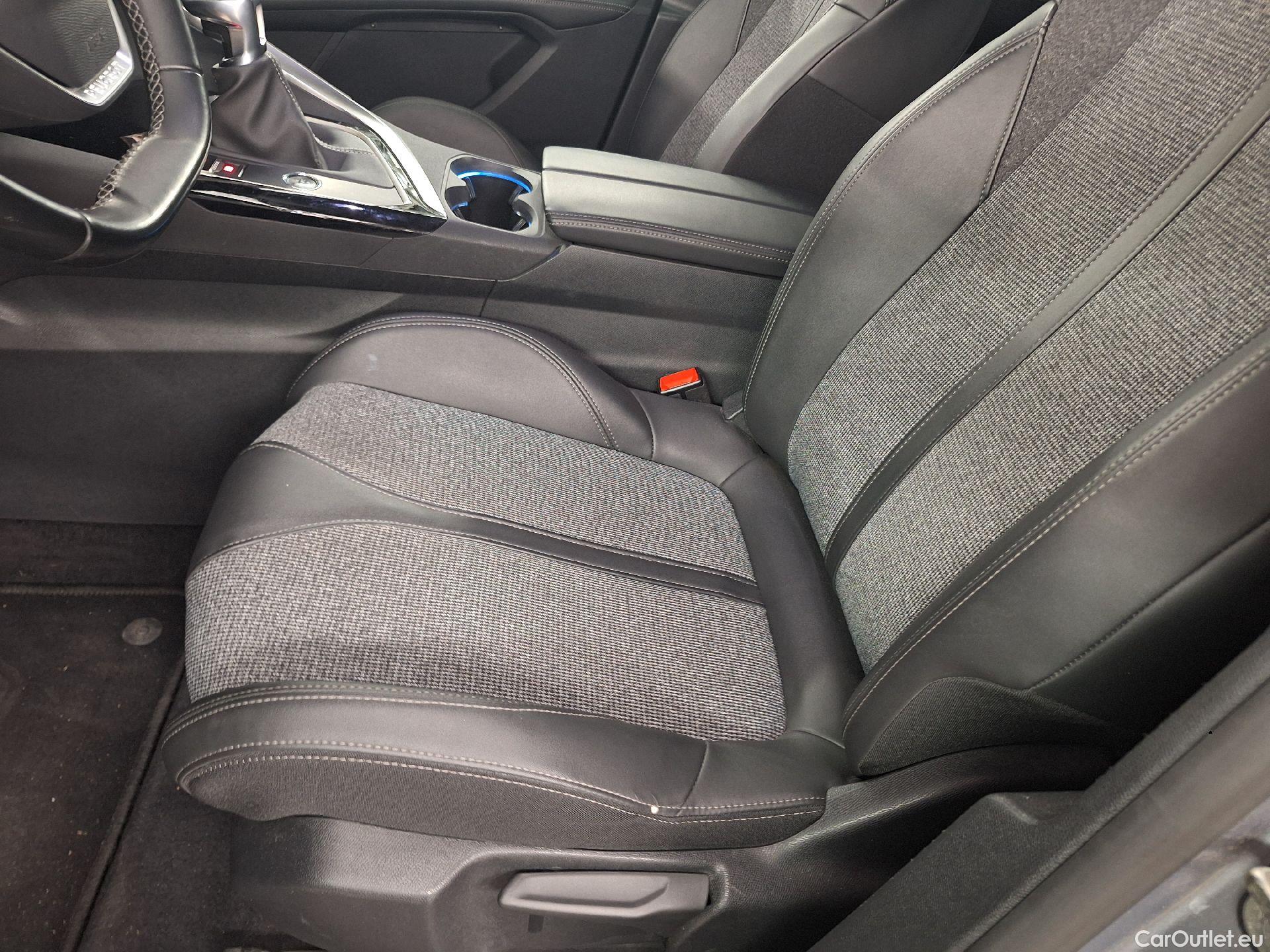  Peugeot  5008 Peugeot,  '16, Peugeot  1.5 BlueHDi 96kW S&S Allure 5d 7pl #15