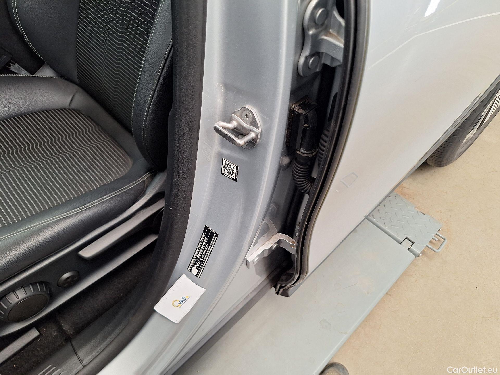  Mercedes  EQA Mercedes,  '21 BEV, Mercedes-Benz   250 Business Solution Luxury #3