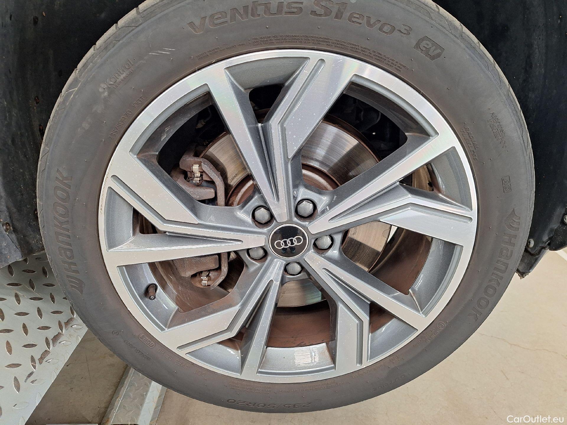  Audi  Q4 E-Tron Audi, Q4 SB e-tron '21 BEV, Audi Q4 Sportback e-tron 40 e-tron S Line 5d #1