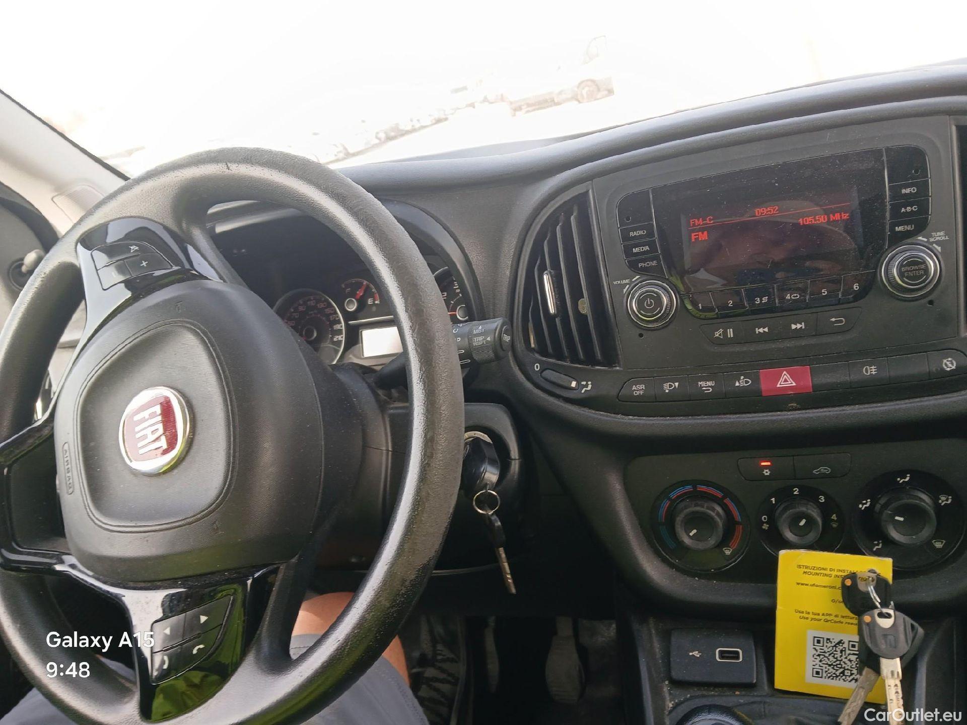  Fiat  Doblo FIAT Doblò Cargo/2015/4P/furgón derivado de turismo Cargo SX 1.3 Mjet 70 kW (95 CV) #2