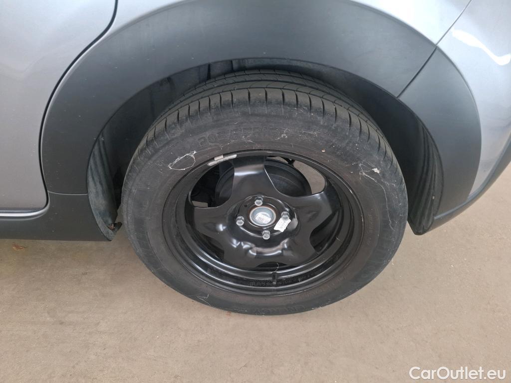  Citroen  C3  Plus 1.2 PureTech 80CV BVM5 6E #1