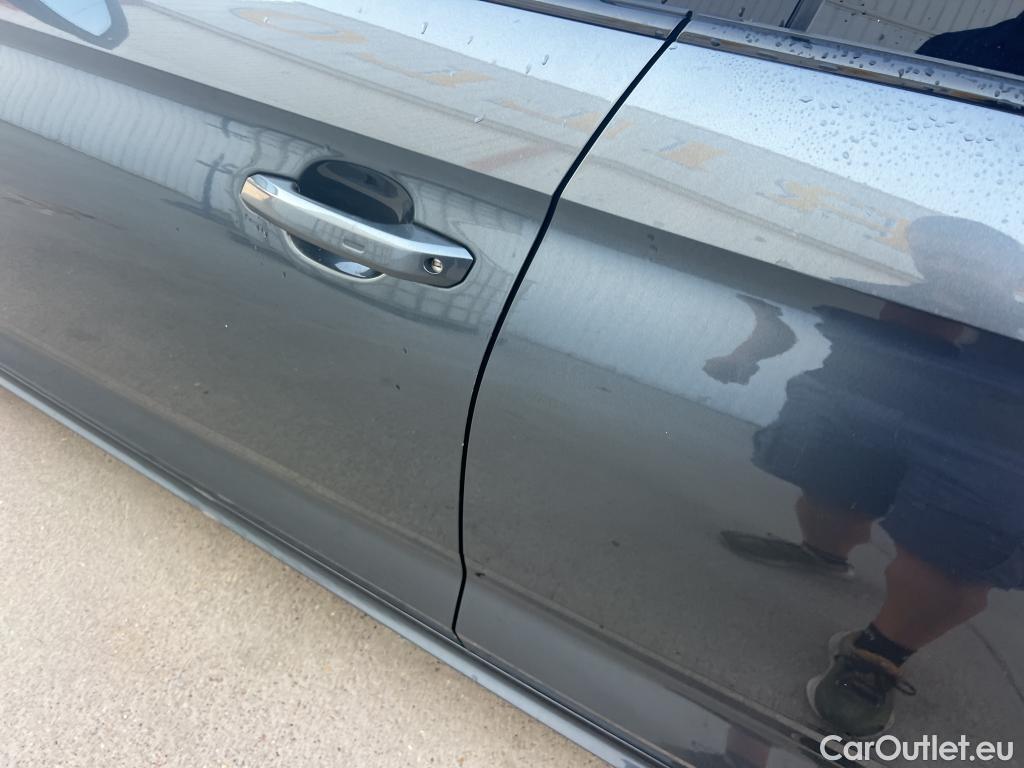  Audi  A5 Sportback AUDI A5 / 2019 / 5P / berlina con portón Black Line 40 TDI S tronic Sportback #21
