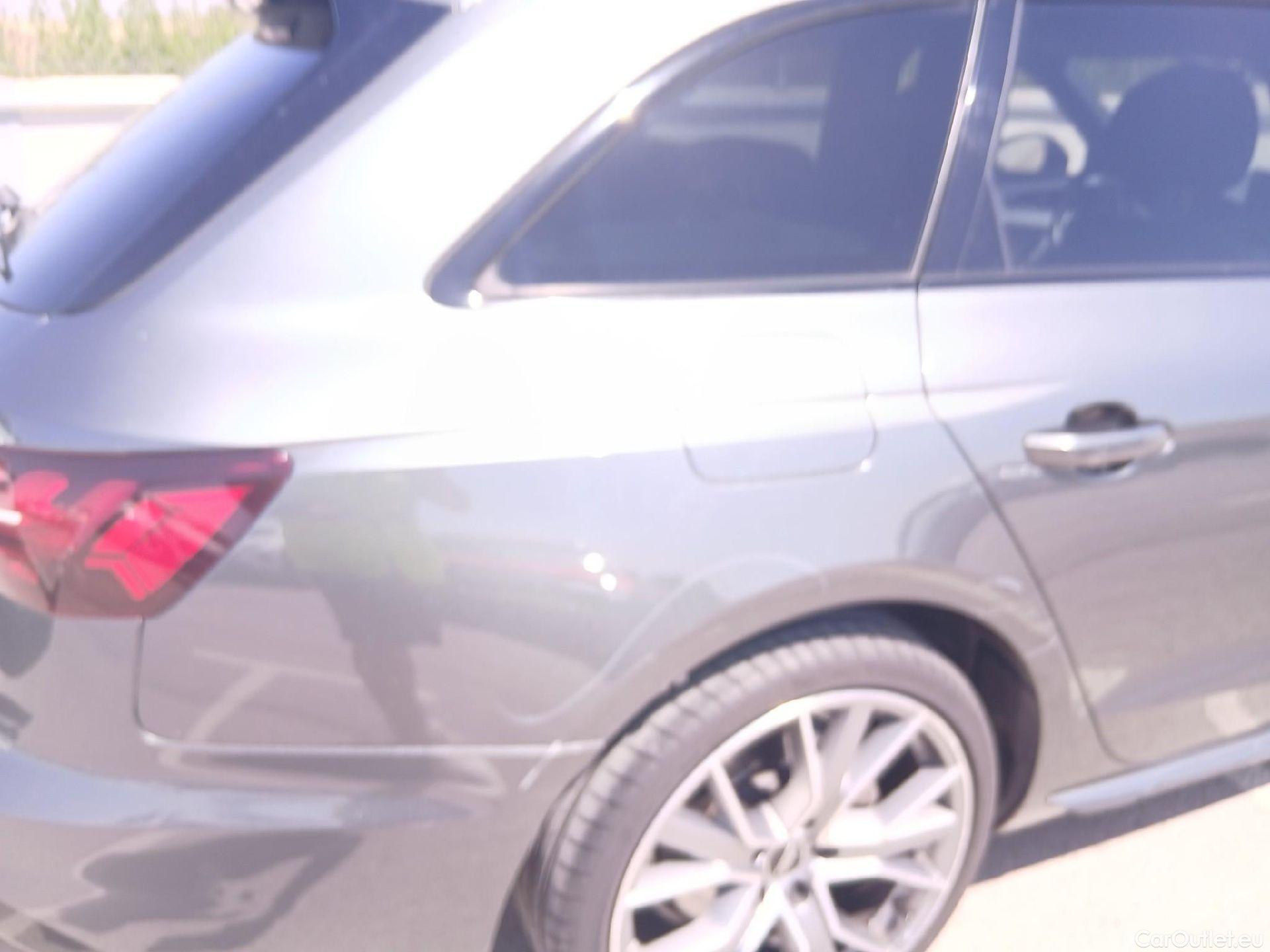  Audi  A4  Avant 30 TDI Black line edition Black Edition 2.0 TDI 135CV AT7 E6d #42