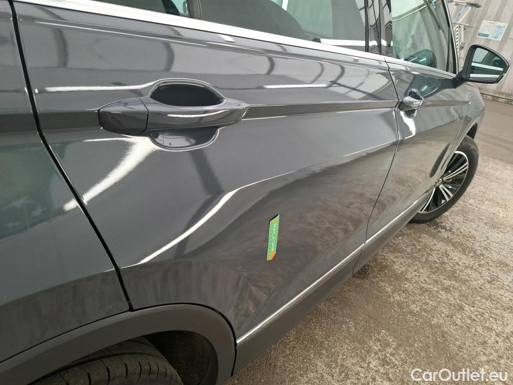  Volkswagen  Tiguan VOLKSWAGEN  / 2020 / 5P / SUV 1.4 eHybrid 245 DSG6 Elegance #4