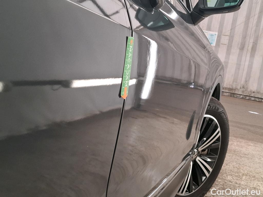  Volkswagen  Tiguan VOLKSWAGEN  / 2020 / 5P / SUV 1.4 eHybrid 245 DSG6 Elegance #9