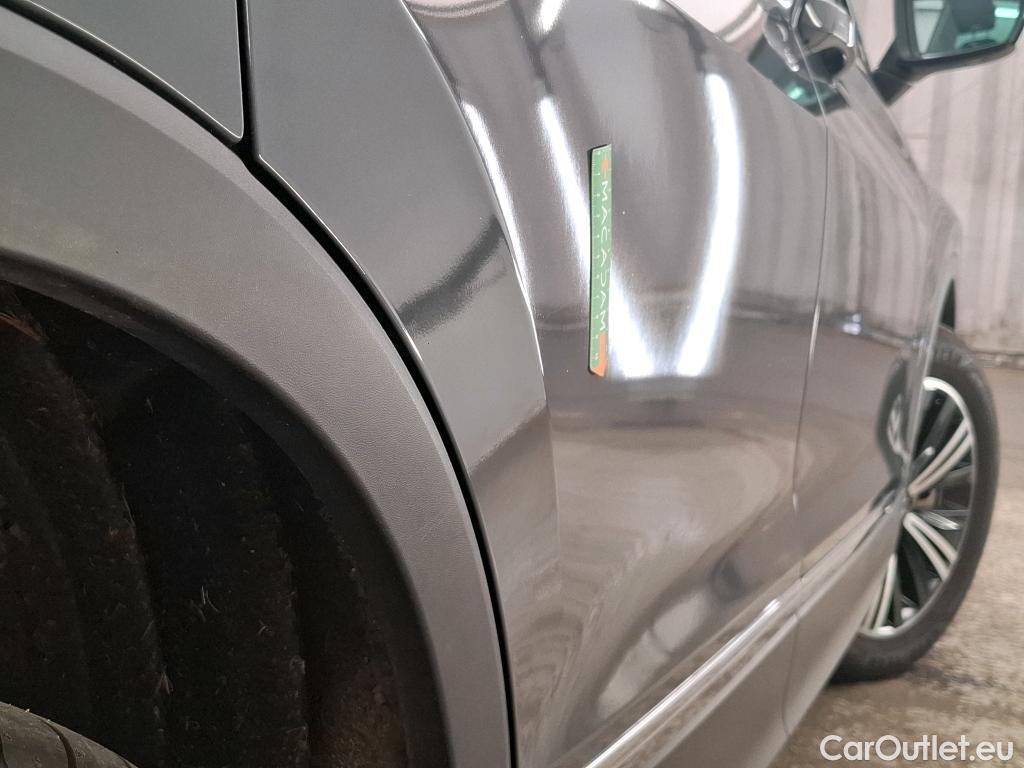  Volkswagen  Tiguan VOLKSWAGEN  / 2020 / 5P / SUV 1.4 eHybrid 245 DSG6 Elegance #6