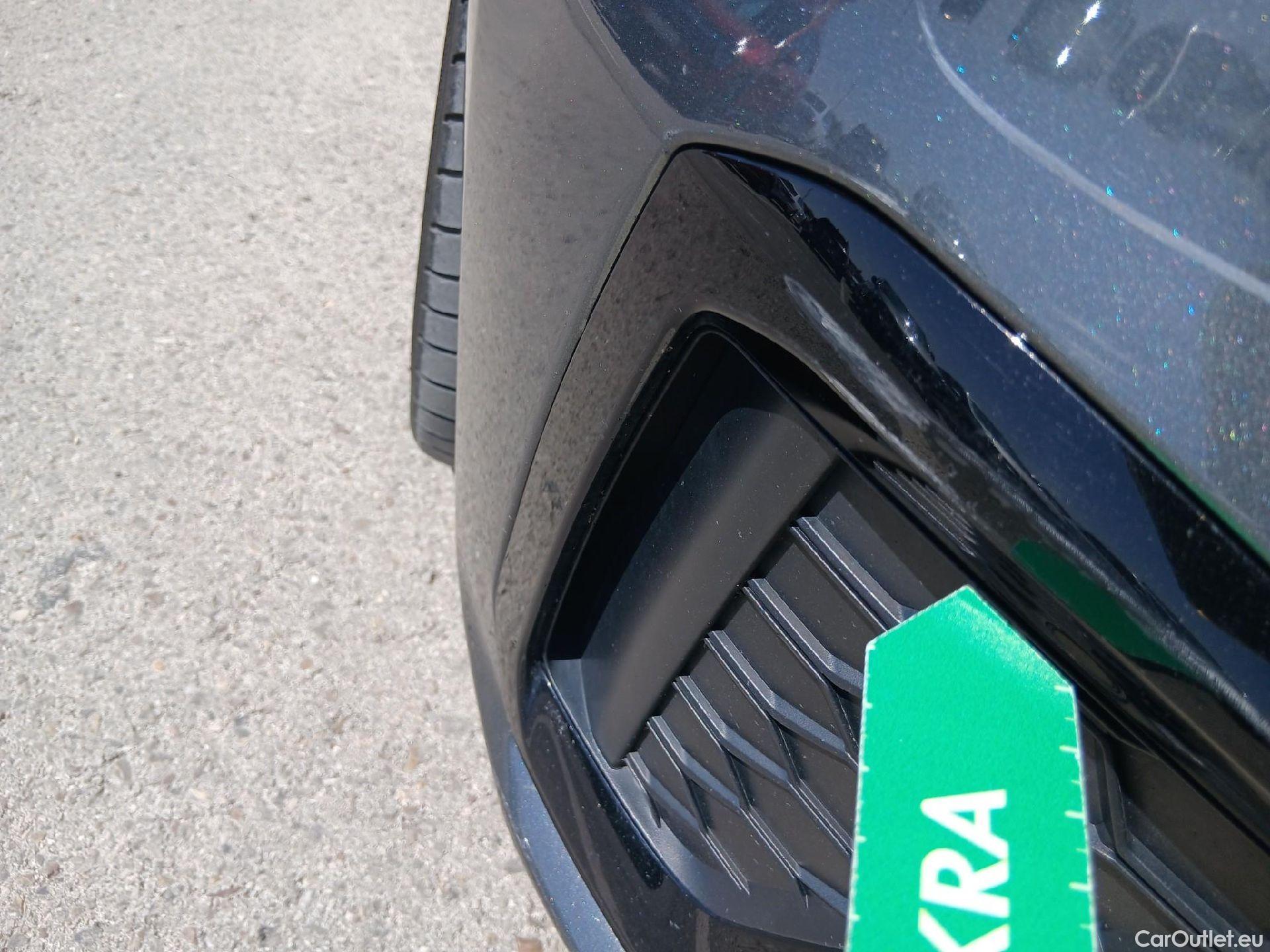  Audi  A4  Avant 30 TDI Black line edition Black Edition 2.0 TDI 135CV AT7 E6d #6