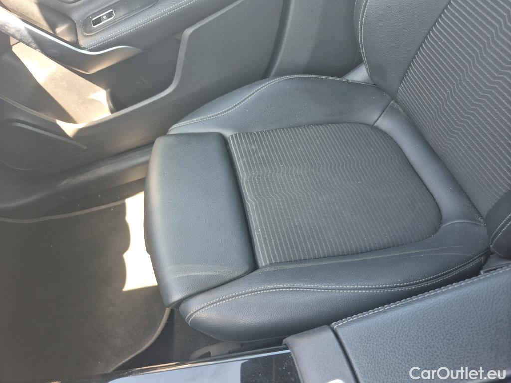  Mercedes  A-Klasse MERCEDES-BENZ Clase A / 2018 / 5P / berlina con portón A 250 e #9