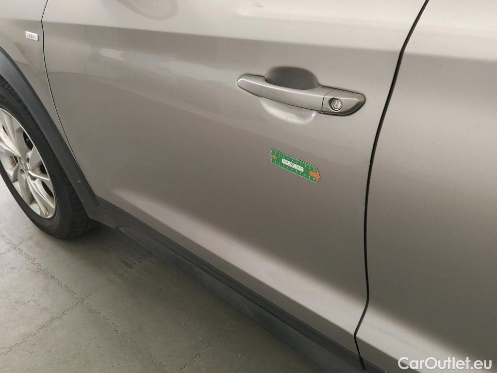  Hyundai  Tucson HYUNDAI  / 2018 / 5P / todoterreno  CRDI 1.6 116CV 48V 4X2 SLE SKY(SL)(SP) #3