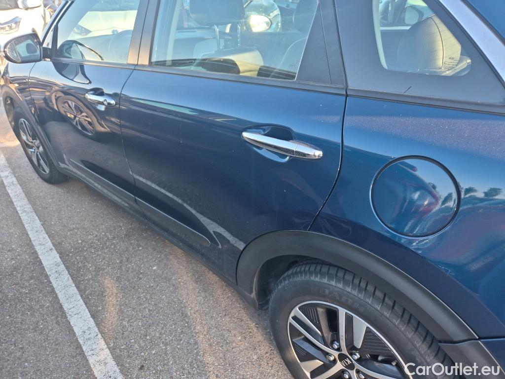  KIA  Niro KIA  / 2019 / 5P / crossover 1.6 GDi HEV 104kW (141CV) Drive #14