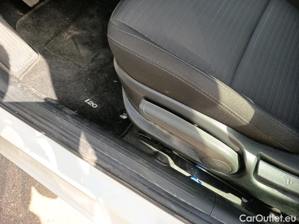  Hyundai  i20 HYUNDAI  / 2020 / 5P / berlina con portón 1.0 TGDI 74kW (100CV) 48V Klass #6