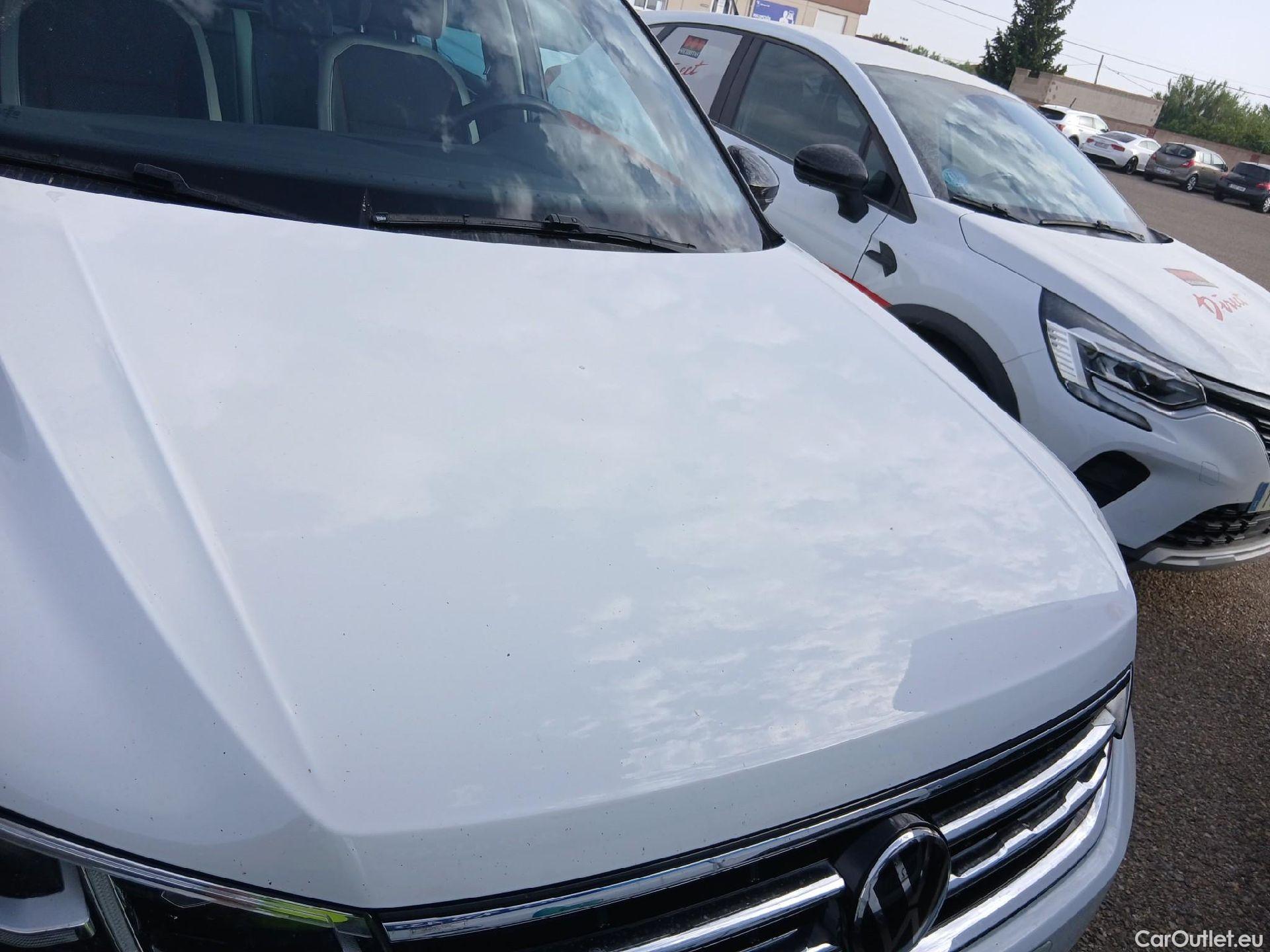  Volkswagen  Tiguan VOLKSWAGEN  / 2020 / 5P / todoterreno Urban Sport 1.5 TSI 110kW (150CV) DSG (CM) #11
