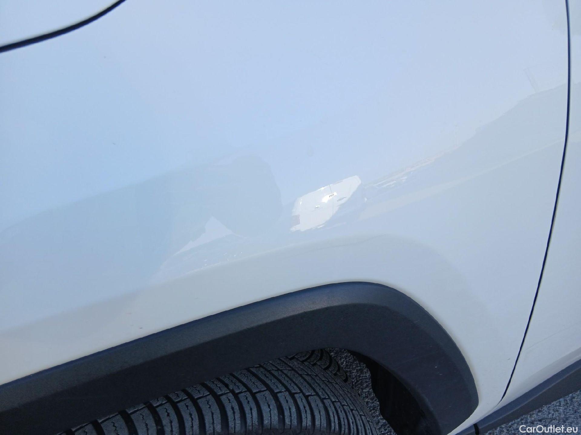  Toyota  RAV4 TOYOTA  / 2018 / 5P / todoterreno 2.5l 220H Advance #6