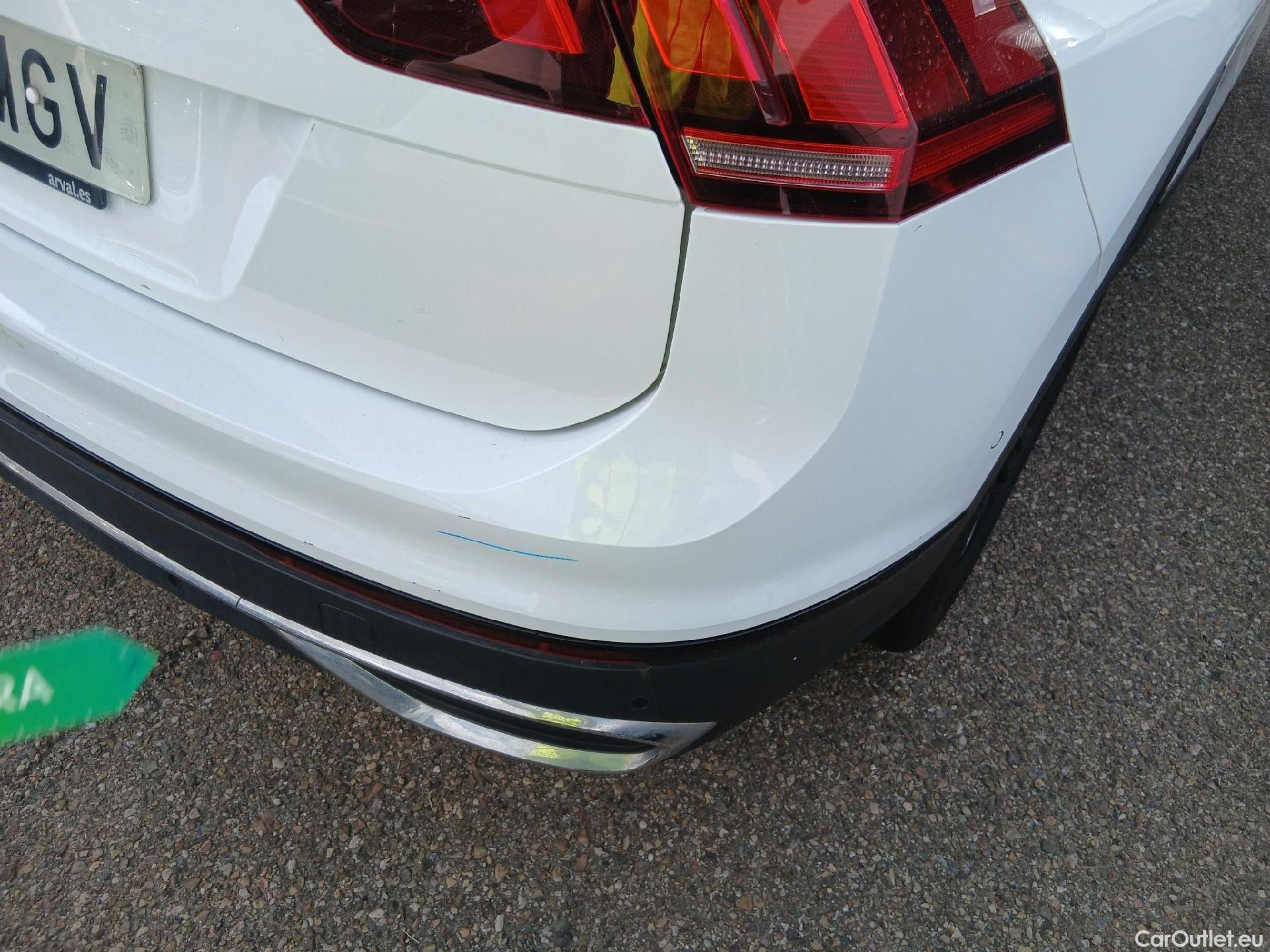 Volkswagen  Tiguan VOLKSWAGEN  / 2020 / 5P / todoterreno Urban Sport 1.5 TSI 110kW (150CV) DSG (CM) #20