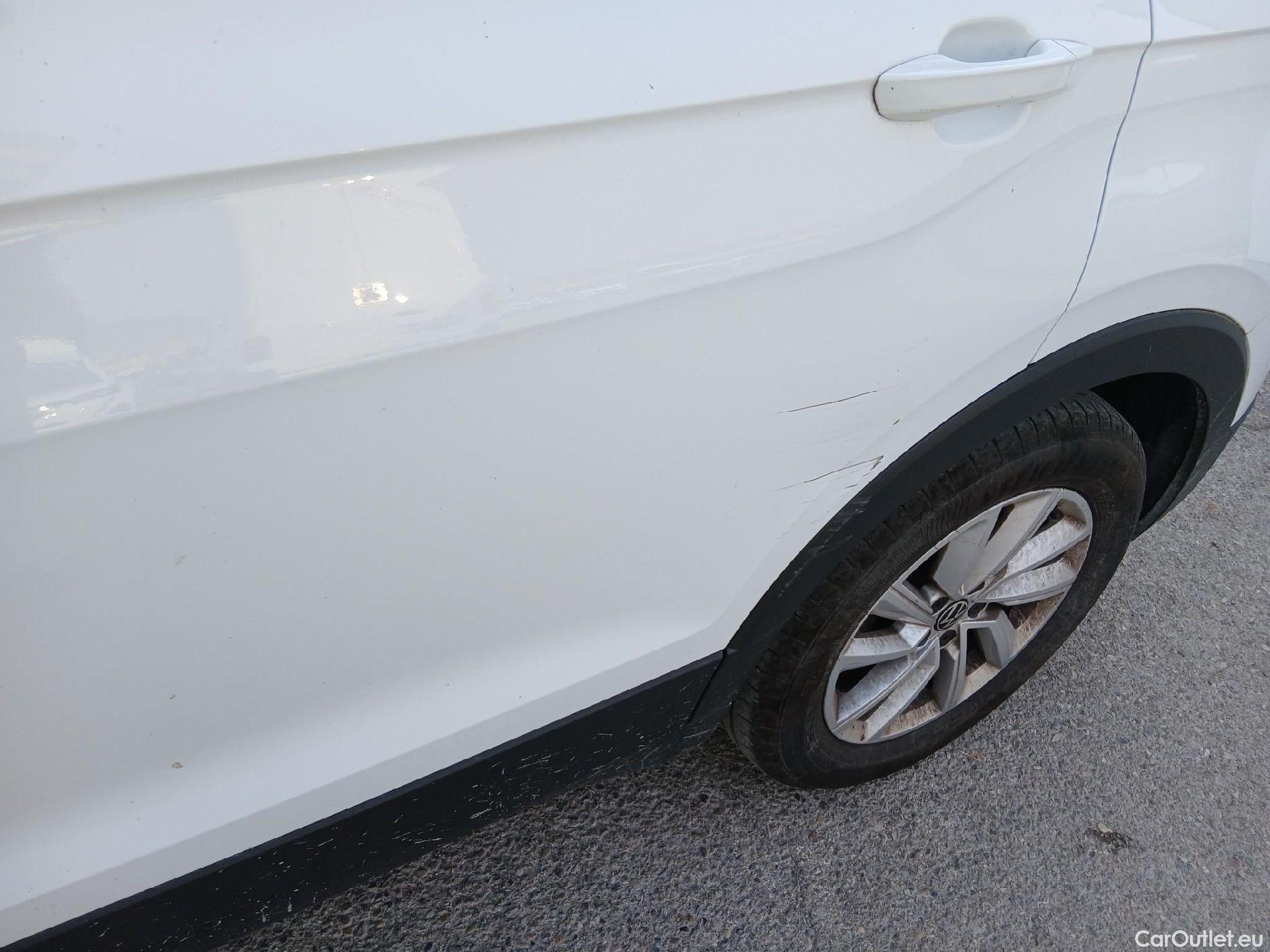  Volkswagen  T-CROSS VOLKSWAGEN  / 2018 / 5P / todoterreno Advance 1.0 TSI 81kW (110CV) DSG #8