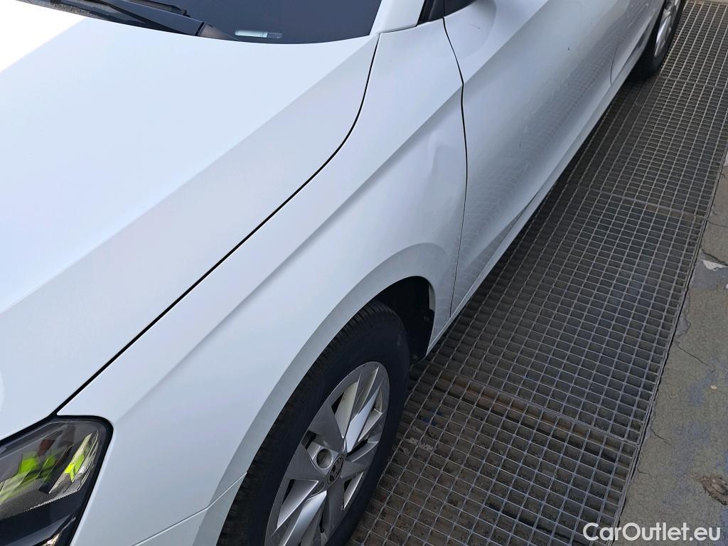  Skoda  Fabia SKODA  / 2021 / 5P / berlina con portón 1.0 TSI 70KW (95CV) Emotion (AC) #1