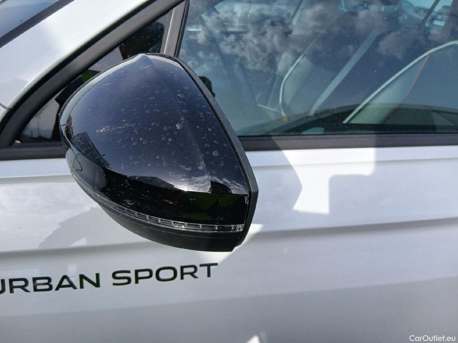  Volkswagen  Tiguan VOLKSWAGEN  / 2020 / 5P / todoterreno Urban Sport 1.5 TSI 110kW (150CV) DSG (CM) #14