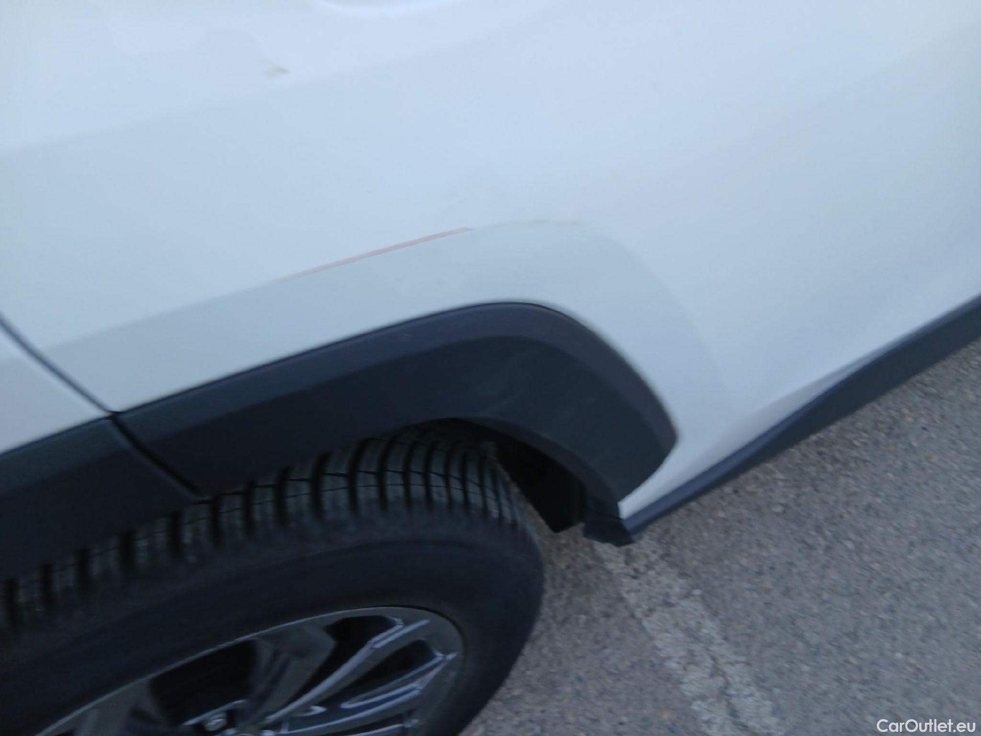  Toyota  RAV4 TOYOTA  / 2018 / 5P / todoterreno 2.5l 220H Advance #19