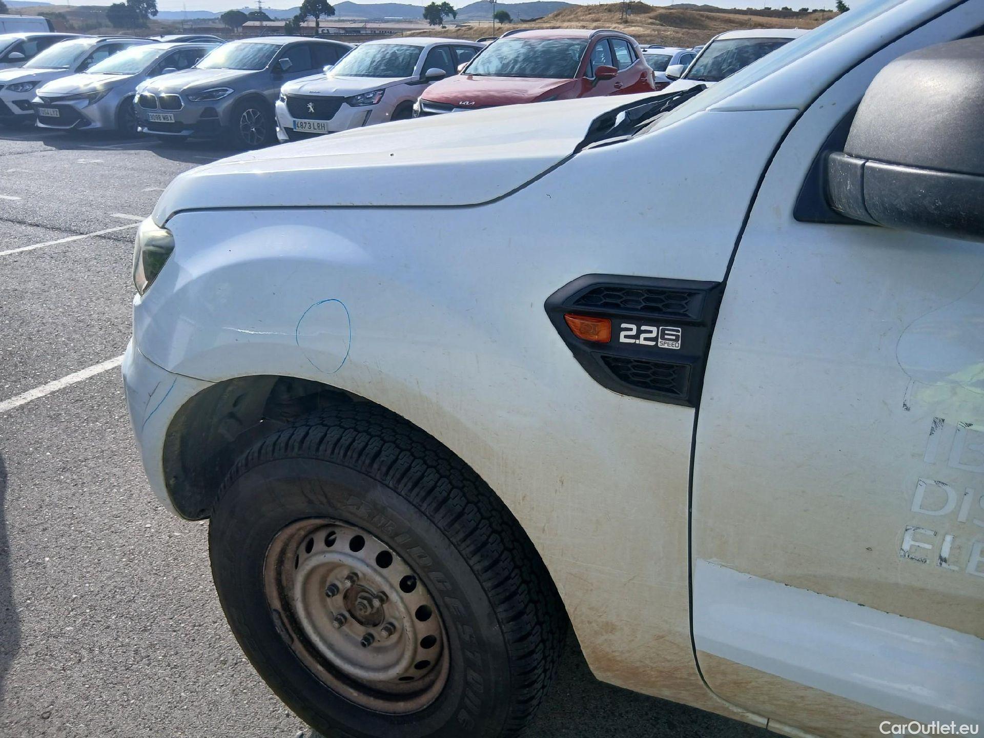  Ford  Ranger FORD  VU 2p 6G pickup 2.2 TDCi 118kW 4x4 Cab. Sencilla XL S/S #11