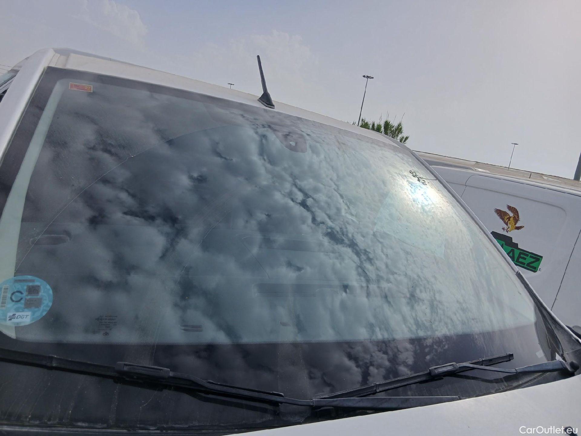 Peugeot  Expert PEUGEOT  / 2016 / 4P / furgón Furgón Premium 2.0 BlueHDi 120 Standard #25