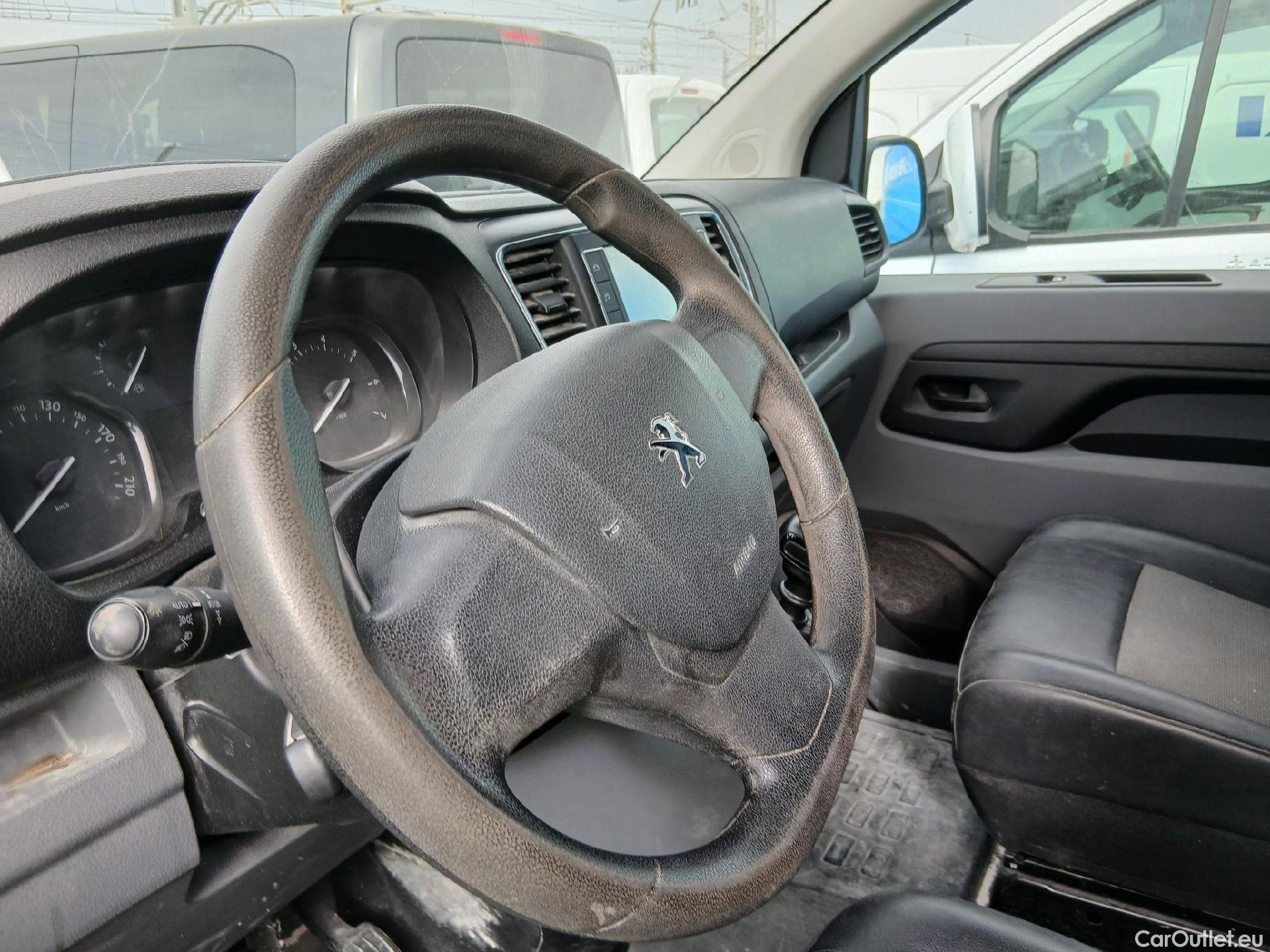  Peugeot  Expert PEUGEOT  / 2016 / 4P / furgón Furgón Premium 2.0 BlueHDi 120 Standard #20