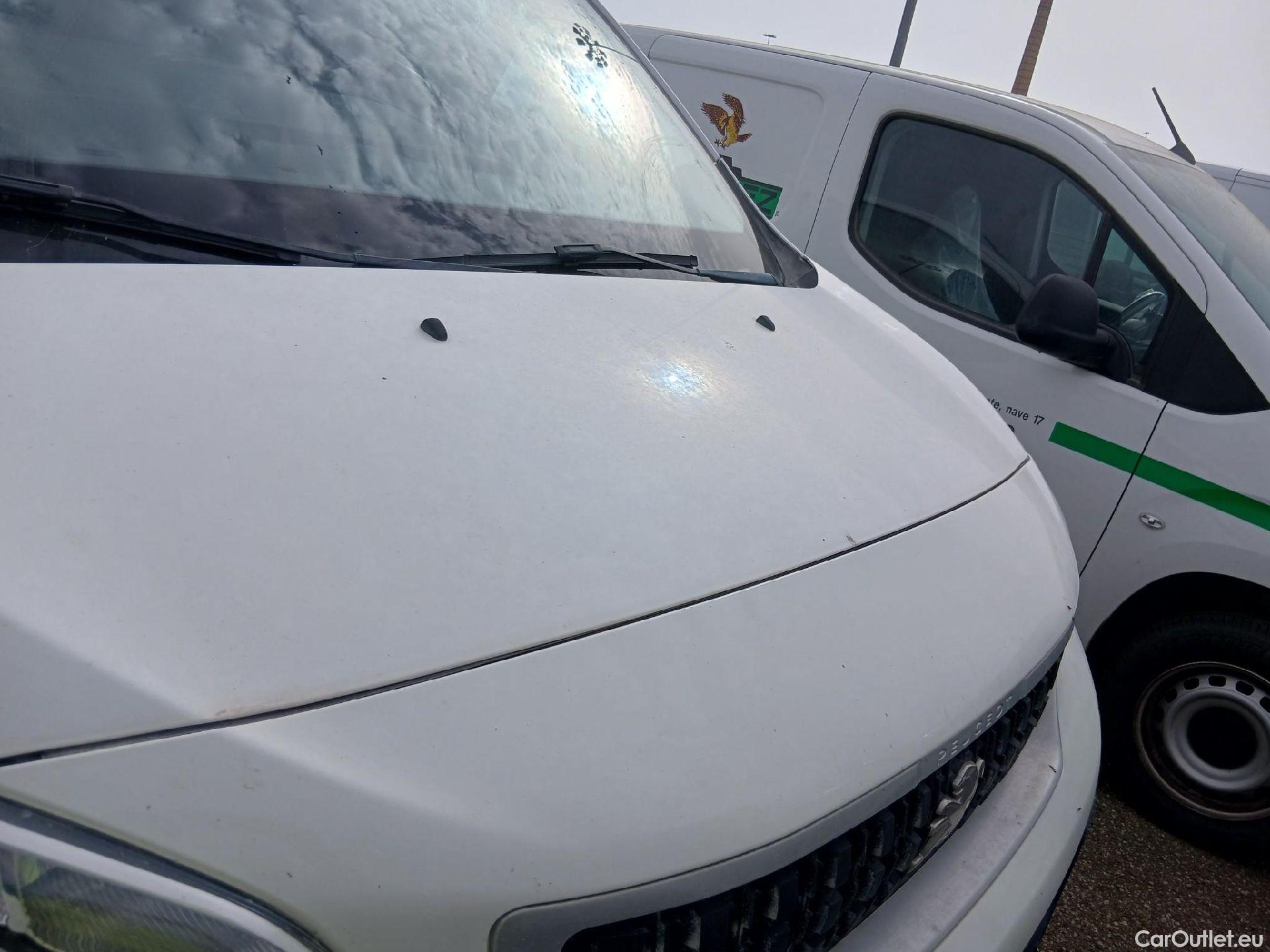  Peugeot  Expert PEUGEOT  / 2016 / 4P / furgón Furgón Premium 2.0 BlueHDi 120 Standard #24