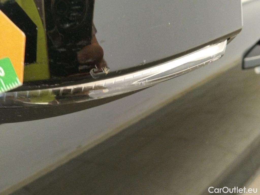  Volvo  XC 40 VOLVO XC40 / 2017 / 5P / todoterreno 1.5 T2 Momentum Core Auto #26