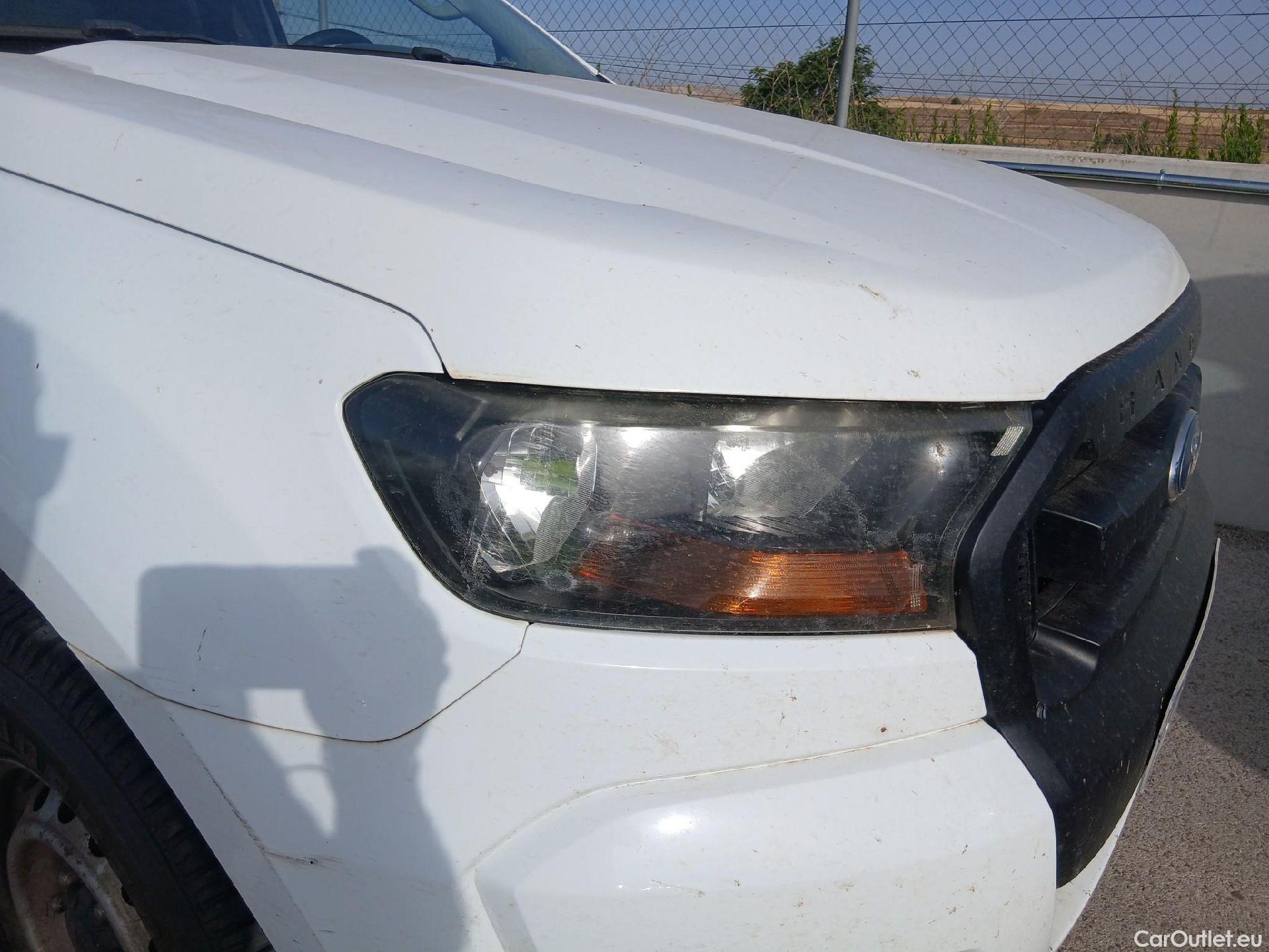  Ford  Ranger FORD  VU 2p 6G pickup 2.2 TDCi 118kW 4x4 Cab. Sencilla XL S/S #9