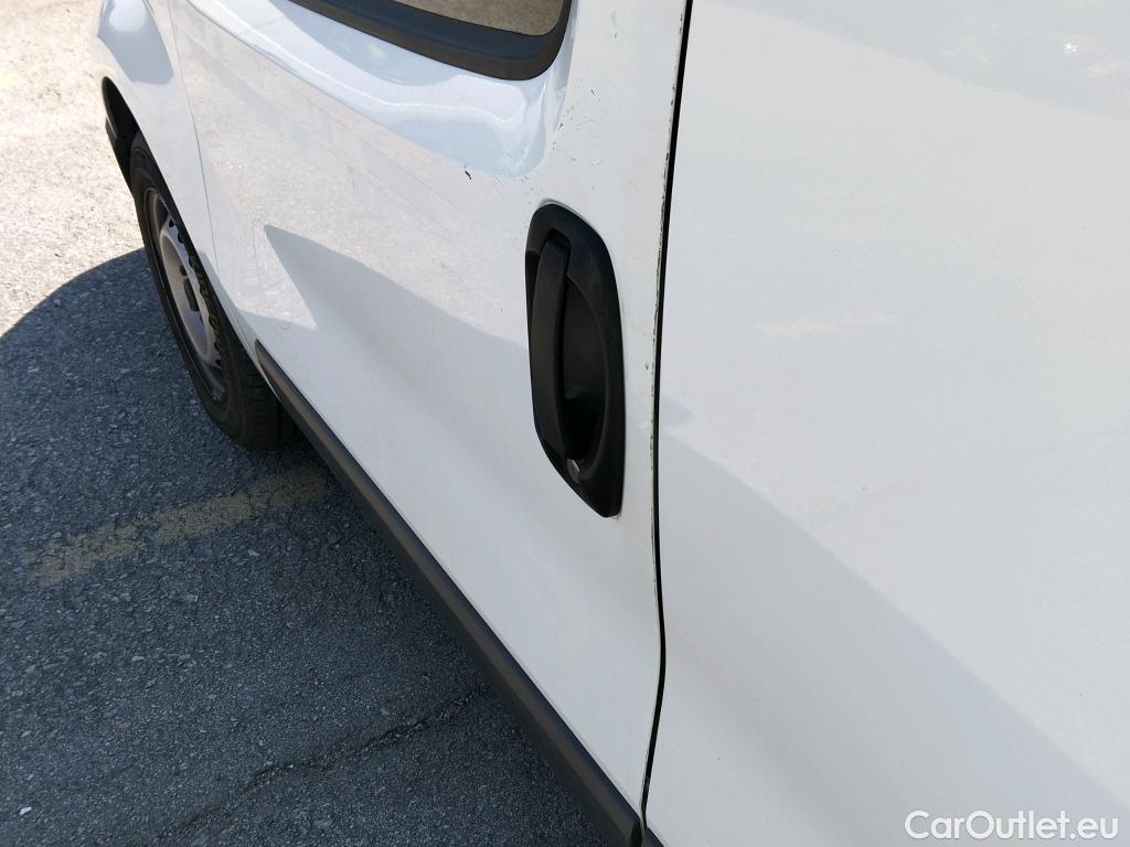 Fiat  Fiorino FIAT  / 2016 / 3P / furgón derivado de turismo Cargo Base 1.3 Mjet 59kW (80CV) E6 #8