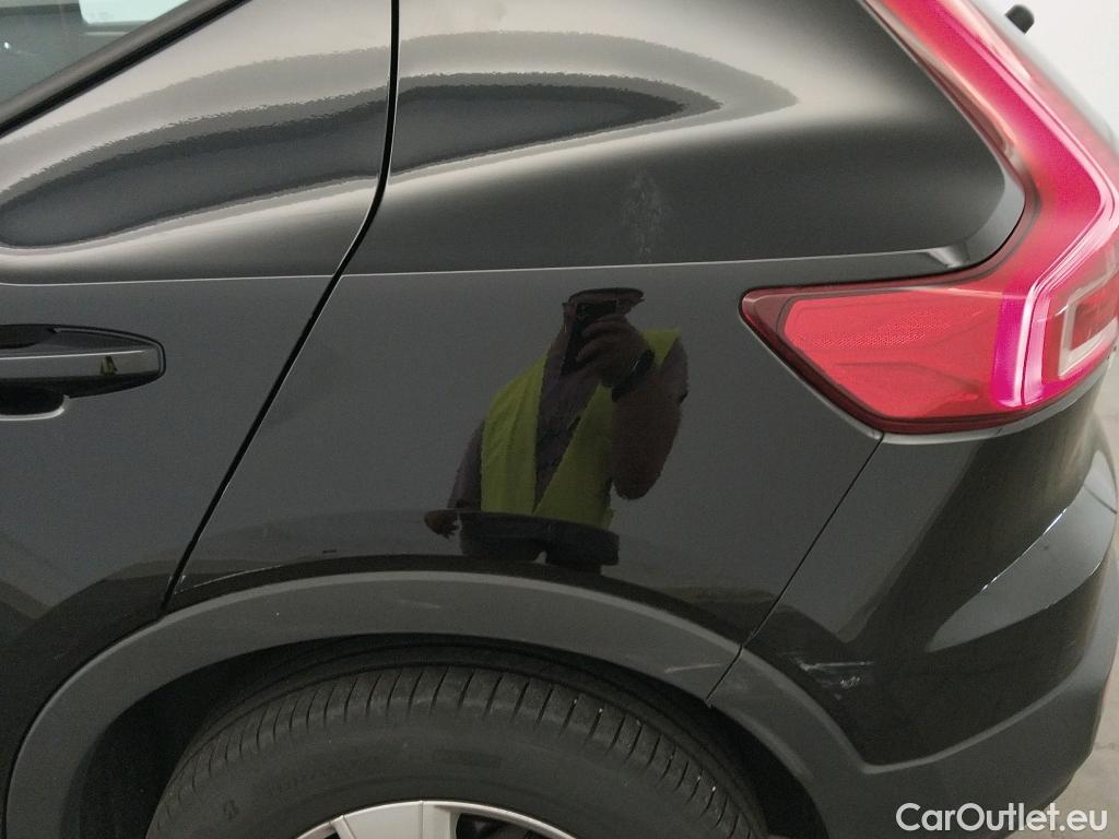  Volvo  XC 40 VOLVO XC40 / 2017 / 5P / todoterreno 1.5 T2 Momentum Core Auto #3