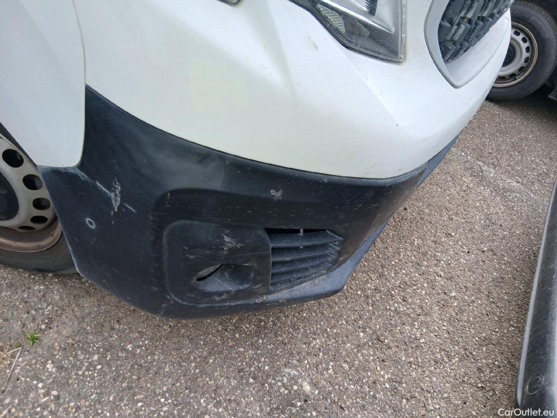  Peugeot  Expert PEUGEOT  / 2016 / 4P / furgón Furgón Premium 2.0 BlueHDi 120 Standard #23