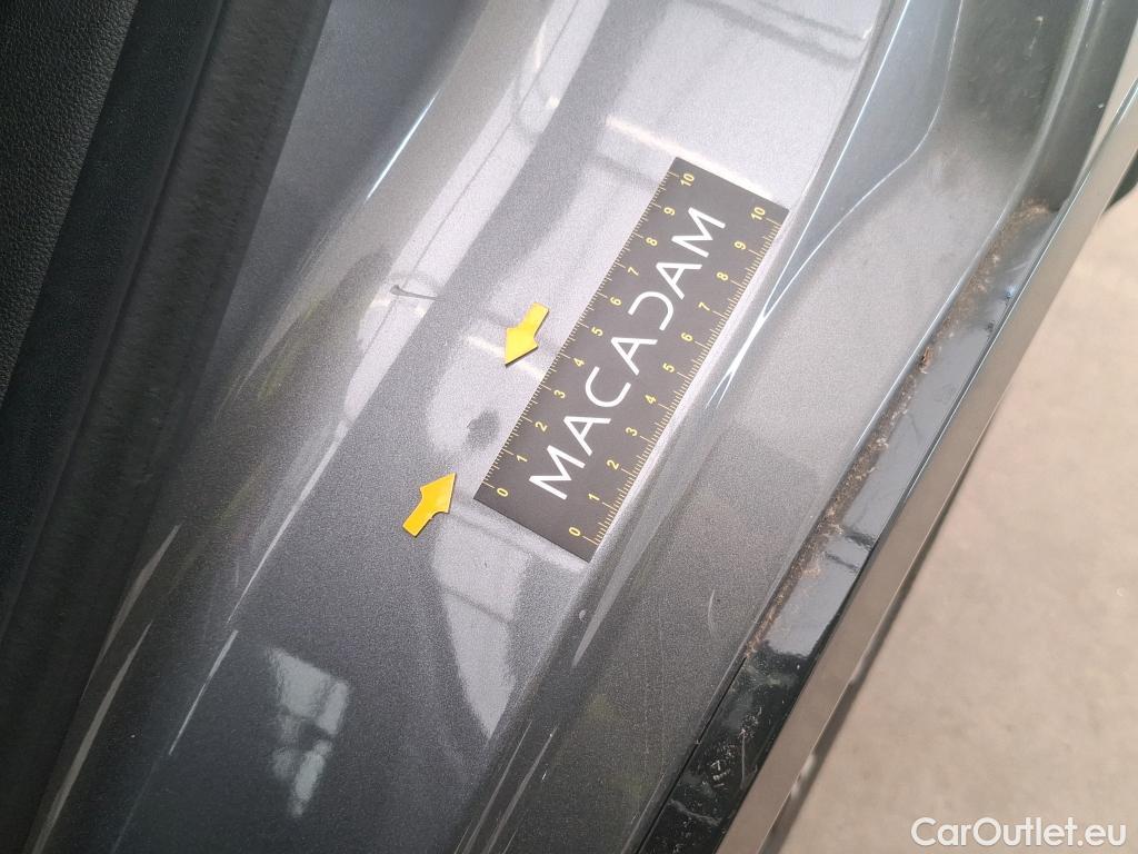  Renault  Austral RENAULT  / 2022 / 5P / Crossover TECHNO E-TECH HYBRIDE 200 #9