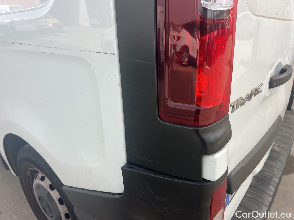  Renault  Trafic RENAULT  / 2019 / 4P / furgón Furgón 27 L1H1 Energy BluedCi 107 kW #26