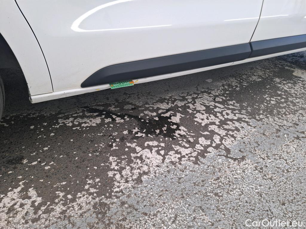  Peugeot  Expert  Fourgon Asphalt Standard 2.0 HDi 145CV BVM6 E6d #20