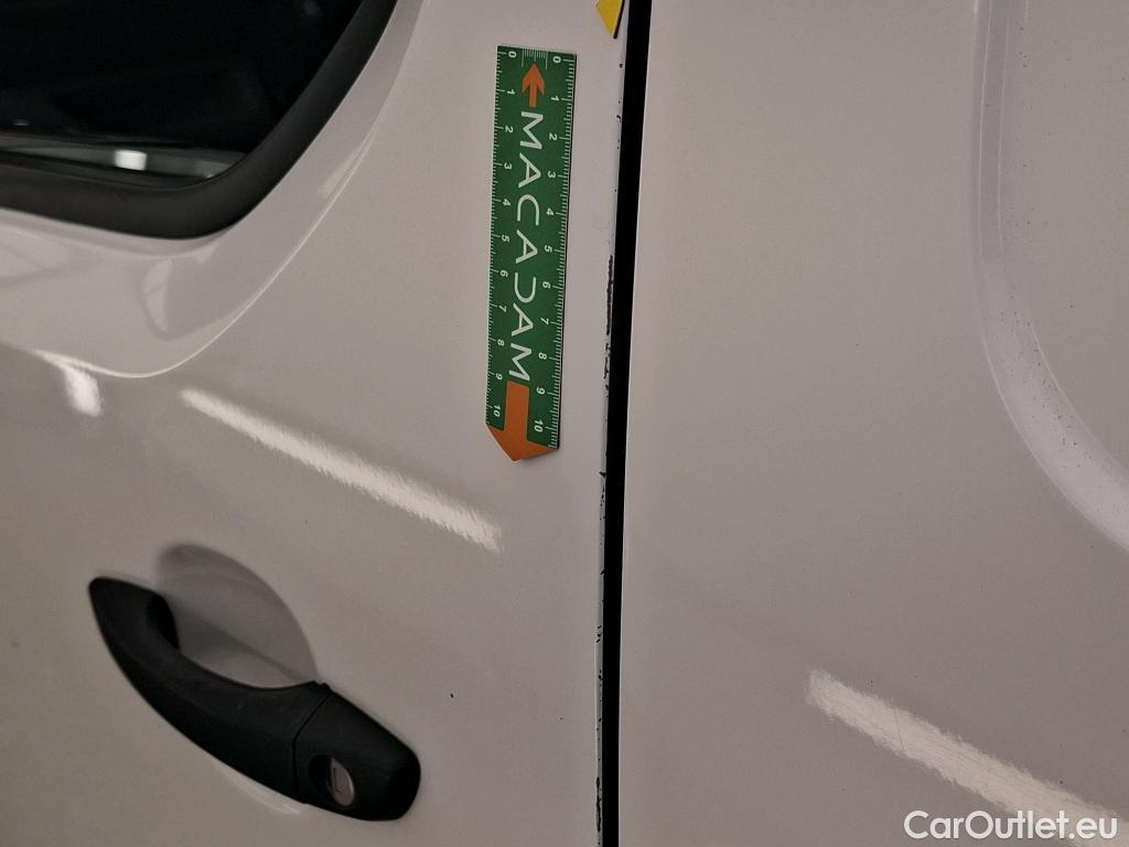  Peugeot  Expert  Fourgon Asphalt Standard 2.0 HDi 145CV BVM6 E6d #24