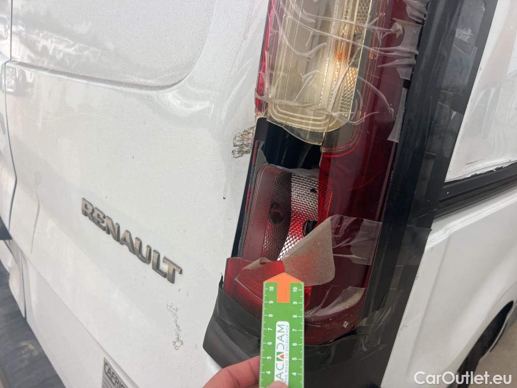  Renault  Trafic RENAULT  / 2019 / 4P / furgón Furgón 27 L1H1 Energy BluedCi 107 kW #23