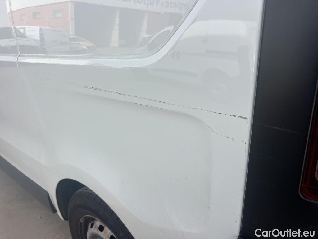  Renault  Trafic RENAULT  / 2019 / 4P / furgón Furgón 27 L1H1 Energy BluedCi 107 kW #24