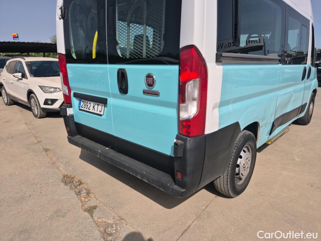  Fiat  Ducato FIAT  / 2014 / 4P / combi 35 Maxi 2.3 Mjet 110kW Combi Medio Alto #23