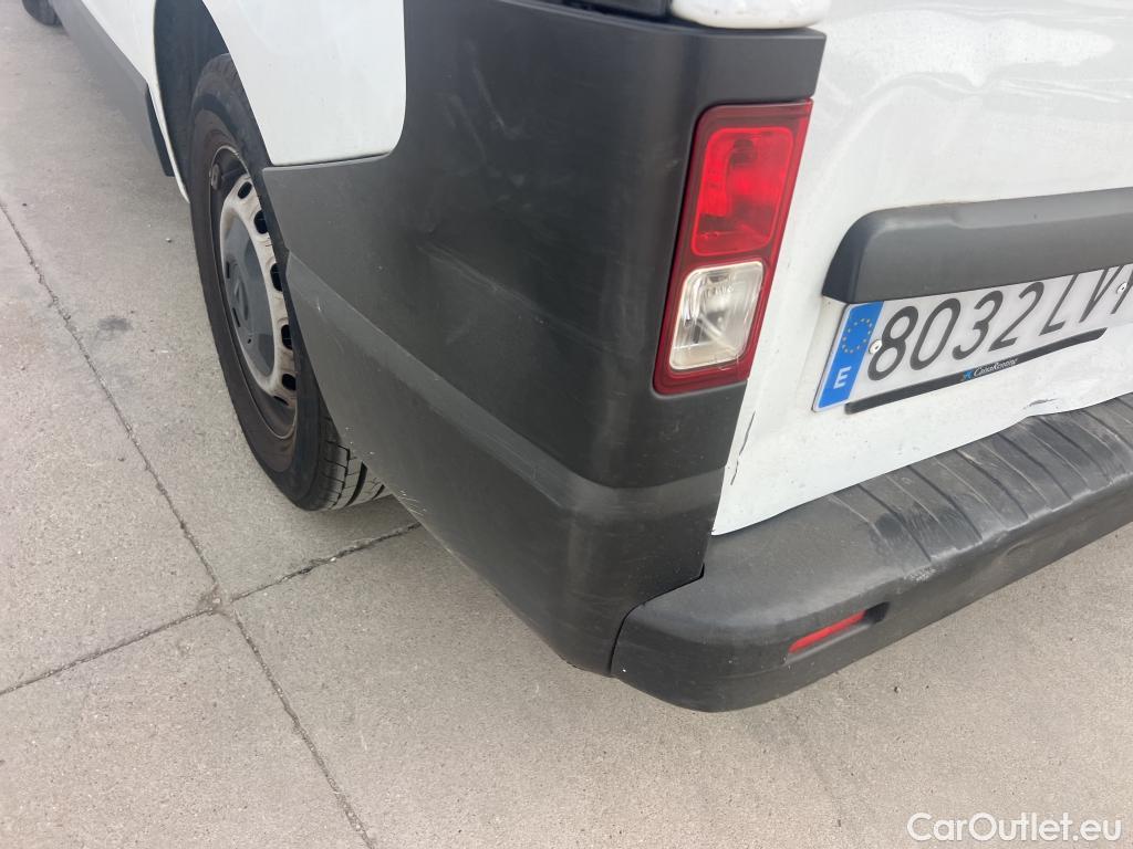  Renault  Trafic RENAULT  / 2019 / 4P / furgón Furgón 27 L1H1 Energy BluedCi 107 kW #18